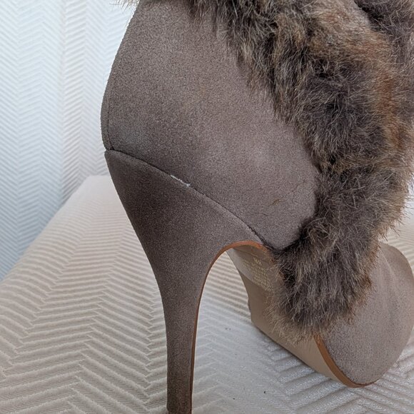 Colin Stuart Suede Faux Fur Stiletto Booties Y2K Size 8 New Neutral - Picture 13 of 13